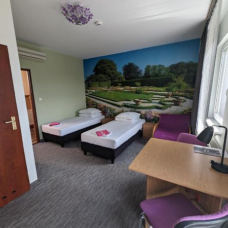Motel Drabek Тарновске Гори Екстериор снимка