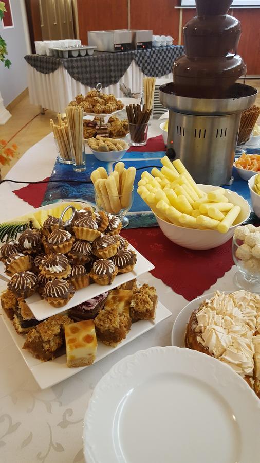 Motel Drabek Тарновске Гори Екстериор снимка